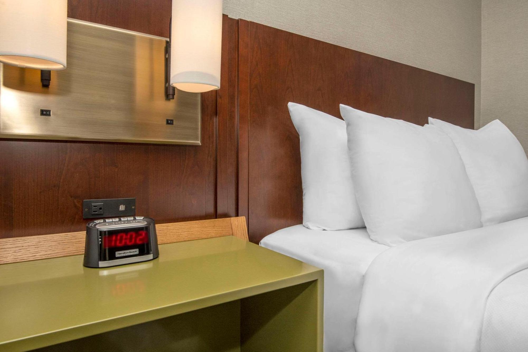 Comfort Inn Съдбъри Екстериор снимка
